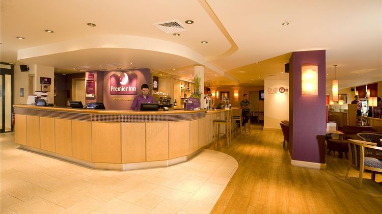 Premier Inn Belfast CC (Alfred Street) Lobby