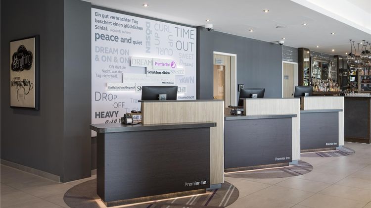 Premier Inn Freiburg City Sud Lobby