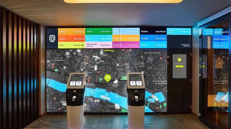 <b>hub by Premier Inn London Tower Bridge Lobby</b>. Images powered by <a href="https://iceportal.shijigroup.com/" title="IcePortal" target="_blank">IcePortal</a>.