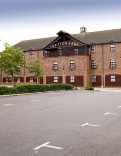 Premier Inn Milton Keynes (Furzton Lake)