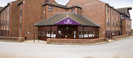 Premier Inn Milton Keynes (Furzton Lake) Exterior