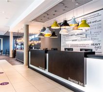 Premier Inn Hannover City University Lobby