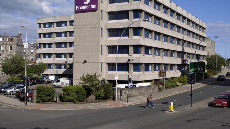 Premier Inn Aberdeen City Centre Exterior