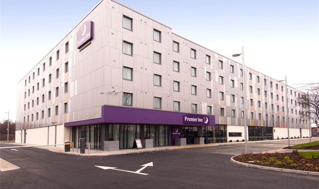 Premier Inn London Heathrow Airport (T5) Exterior