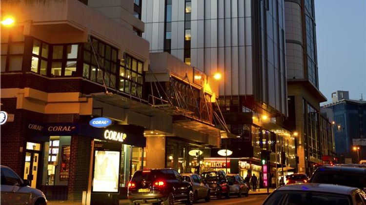 Premier Inn City Center (Buchanan) Exterior