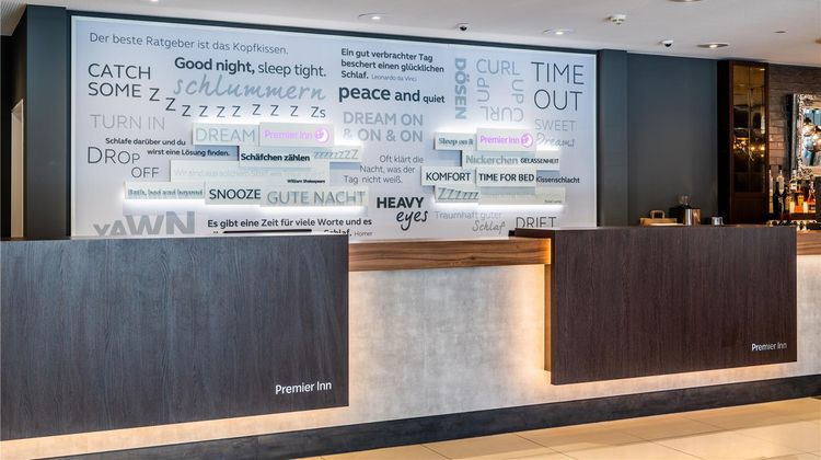 Premier Inn Duesseldorf City Ost Lobby
