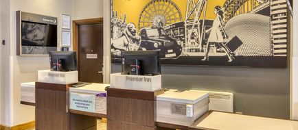 Premier Inn London Southwark (Tate Mod.) Lobby