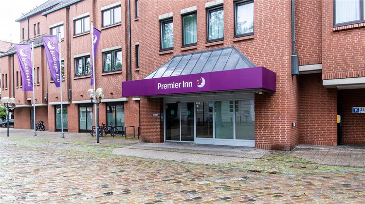 Premier Inn Braunschweig City Centre Exterior