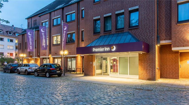 Premier Inn Braunschweig City Centre Exterior