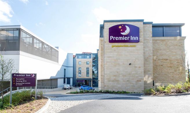 Premier Inn Harrogate Town Centre Exterior