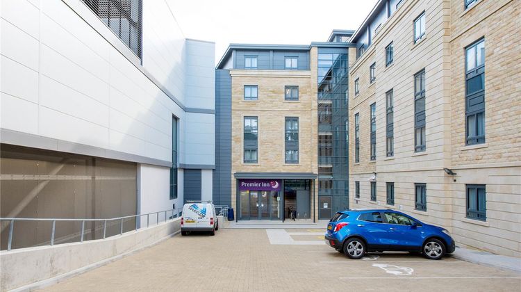 Premier Inn Harrogate Town Centre Exterior