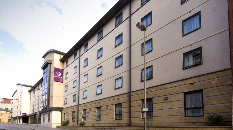 Premier Inn Liverpool City Centre Exterior