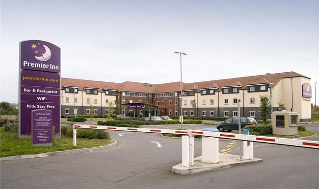 Premier Inn London Heathrow A. (M4, J4) Exterior