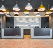Premier Inn Nurnberg City Opernhaus Lobby