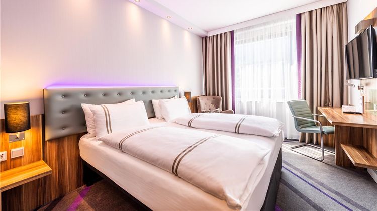 Premier Inn Essen City Hotel Room