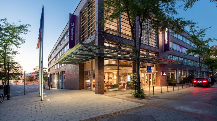 Premier Inn Essen City Hotel Exterior