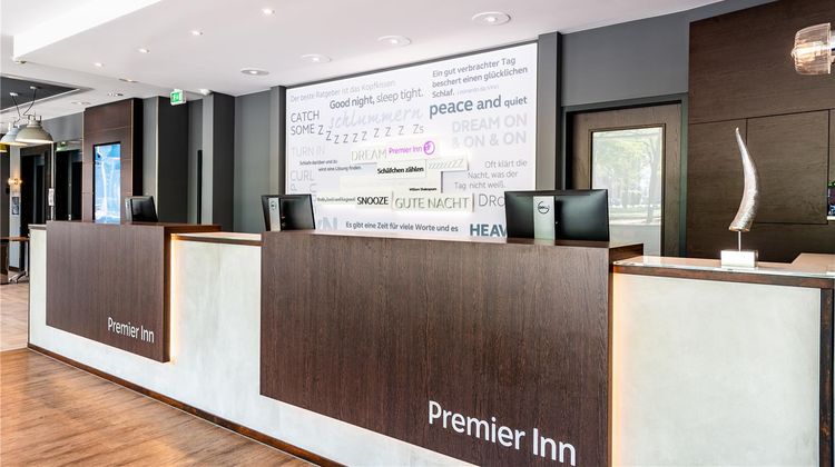 Premier Inn Essen City Hotel Lobby