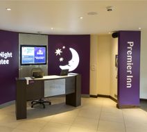 Premier Inn Stirling City Centre Lobby