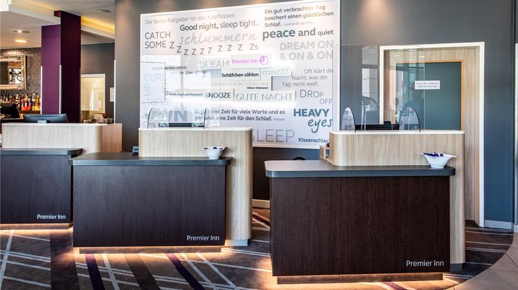 Premier Inn Cologne City Sud Lobby