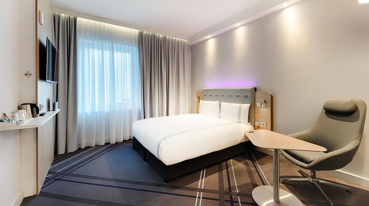 Premier Inn Frankfurt Westend Hotel Room