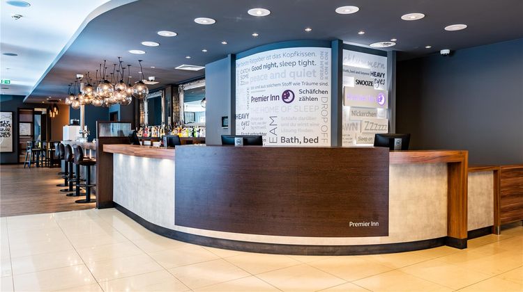 Premier Inn Hamburg City Alster Lobby