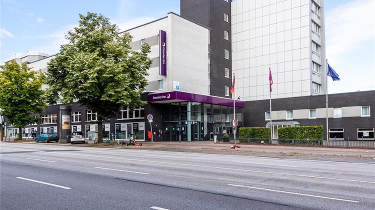 Premier Inn Hamburg City Alster Exterior