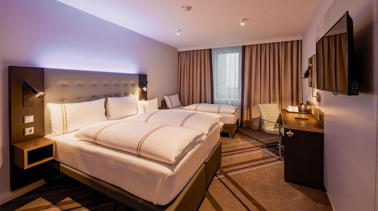 Premier Inn Hamburg City Alster Room