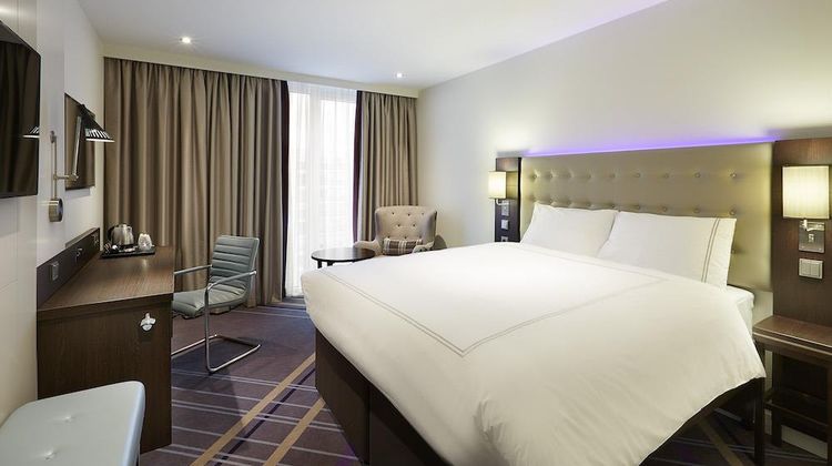 Premier Inn Frankfurt Messe Room