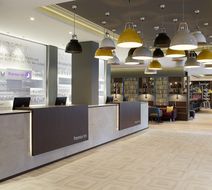 Premier Inn Frankfurt Messe Lobby