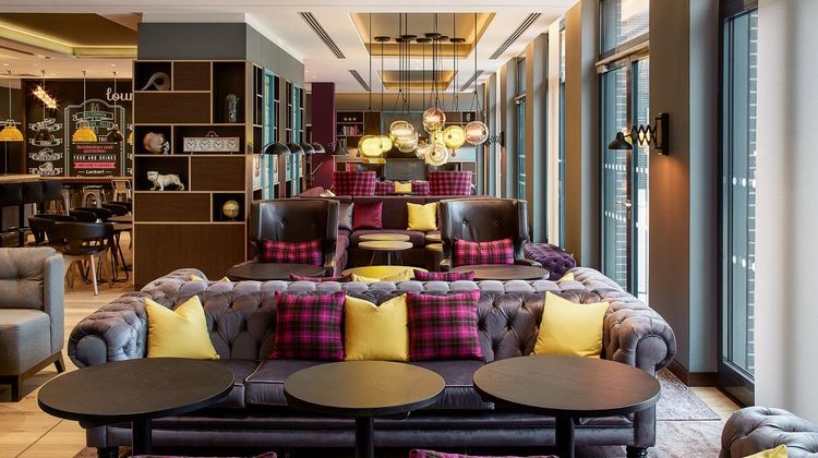 Premier Inn Frankfurt Messe Lobby