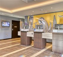 Premier Inn London Canary Wharf Lobby