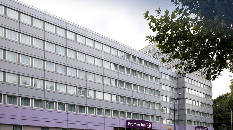 <b>Premier Inn London Euston Exterior</b>. Images powered by <a href="https://iceportal.shijigroup.com/" title="IcePortal" target="_blank">IcePortal</a>.