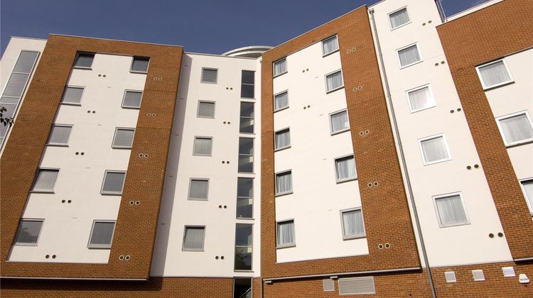 Premier Inn Reading Central Exterior