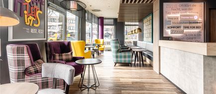 Premier Inn Muenchen Messe Lobby