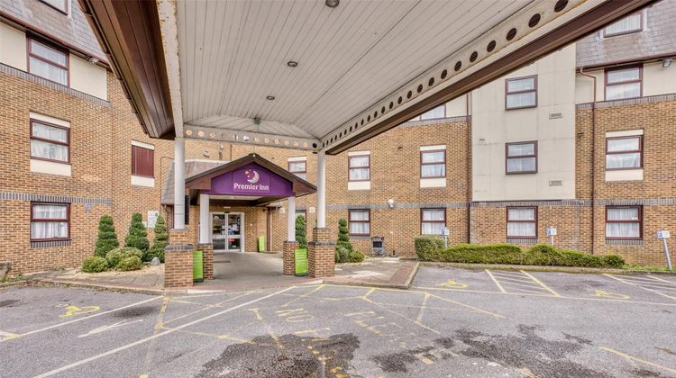 Premier Inn London Gatwick Airport (A23) Exterior