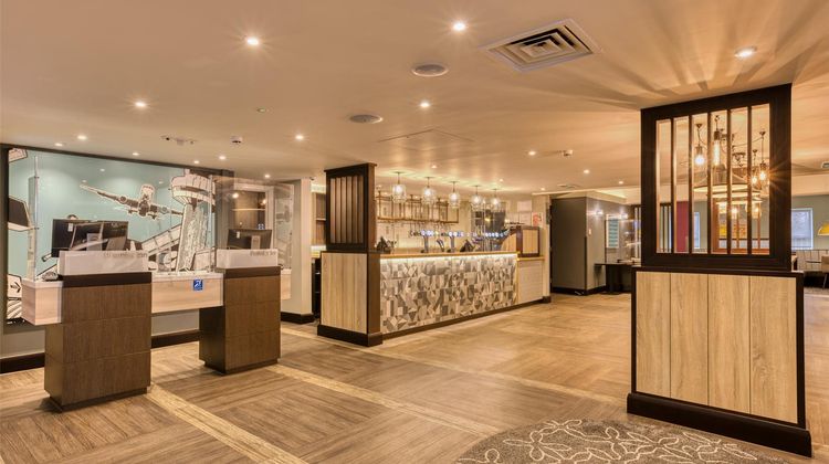 Premier Inn London Gatwick Airport (A23) Lobby