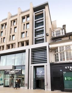 Premier Inn Edinburgh Princes Street