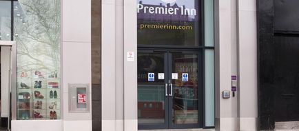 Premier Inn Edinburgh Princes Street Exterior