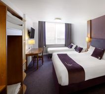 Premier Inn Edinburgh Airport (M9,Jct 1) Room