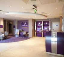 Premier Inn Edinburgh Airport (M9,Jct 1) Lobby