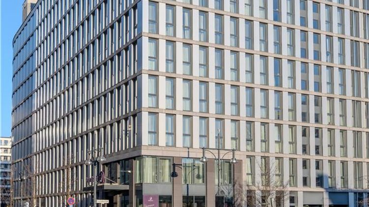 Premier Inn Alexanderplatz Exterior