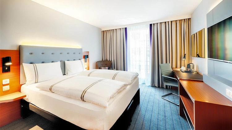 Frankfurt City Europaviertel Hotel Room