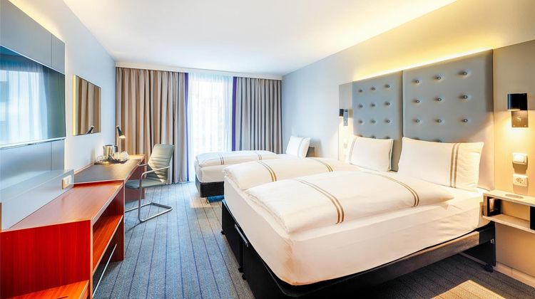 Frankfurt City Europaviertel Hotel Room