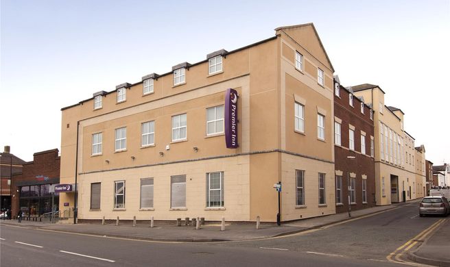 Premier Inn Stratford Upon Avon Exterior