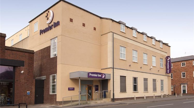 Premier Inn Stratford Upon Avon Exterior