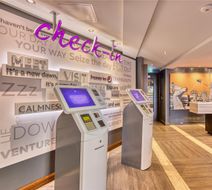 Premier Inn Oxford City Centre Lobby