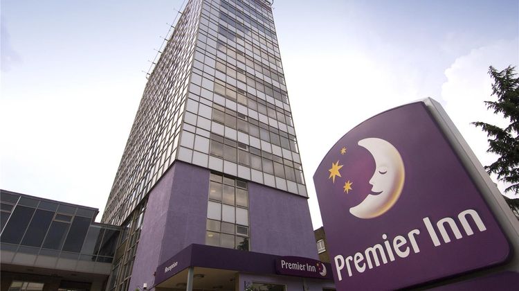 Premier Inn London Hammersmith Exterior