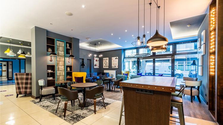 Premier Inn Frankfurt City Centre Lobby