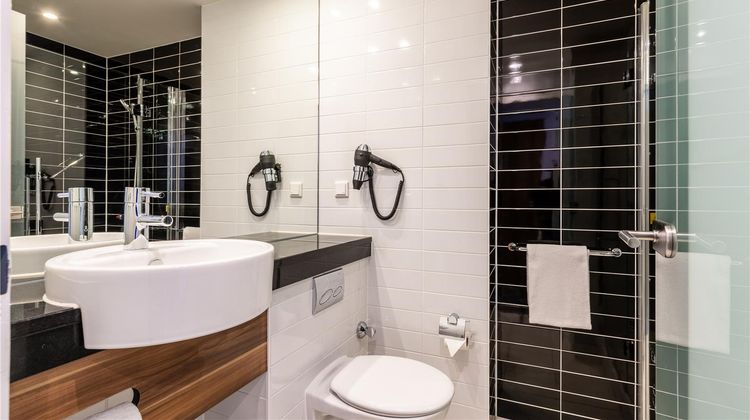 Premier Inn Frankfurt City Centre Room