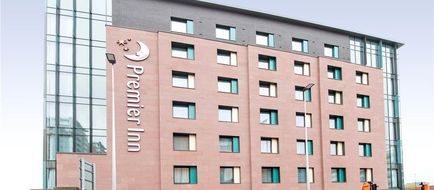 Premier Inn Manchester Salford Central Exterior